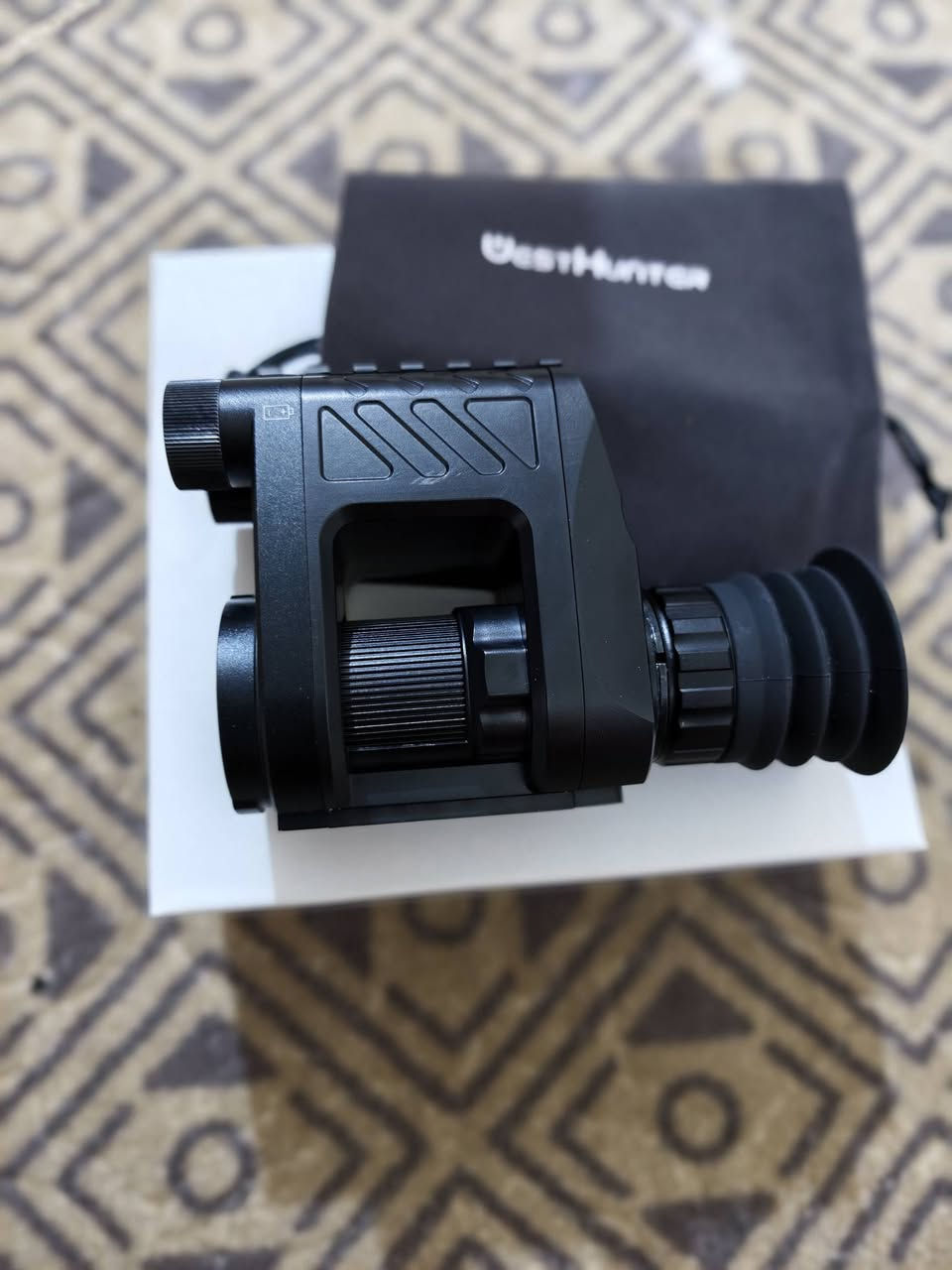 💪🏽💪💪🏽ناظور  ليلي ماركه ويت هانتر الوصف 👇👇
وصف
منظار بندقية WESTHUNTER NVE20 الرقمي للرؤية الليلية والنهارية بدقة HD 1080P للصيد. متوافق مع عيار .308. يمكن استخدامه مع منظار إضافي أو بشكل مستقل.
تكبير العدسة العينية: 16x
، تكبير رقمي: 1x-3.5x،
البعد البؤري للعدسة الشيئية: 16 مم، الوزن: 288 غرام،
الأبعاد: 145x98x50 مم، طاقة الأشعة تحت الحمراء: 5 واط،
طول موجة الأشعة تحت الحمراء: 850 نانومتر،
دقة الصورة: 3072x1728،
دقة الفيديو: 1920x1080،
دقة المستشعر: 1920x1080،
دقة العدسة العينية: 1024x768،
محول للقطر الخارجي: 38-46 مم،
البطارية: 18650x1،
عمر البطارية: 8 ساعات،
مسافة إضاءة الأشعة تحت الحمراء: 200 متر،
صيغة الفيديو/الصورة: mp4 / jpg،
طريقة الإرسال:
واي فاي،
التركيز: 3 سم - ∞


**إذا كنت صاحب هذا الإعلان وتريد حذفه لأي سبب، رجاءا أرسل رسالة إلى الدعم الفني**