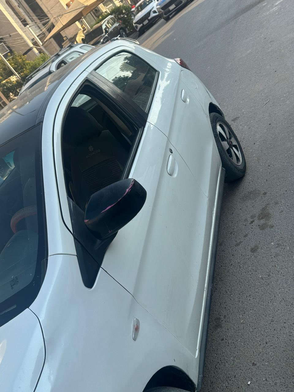 مسيبوشي ميراج موديل 2019 سيارة باسمي رقم نكليزي سيارة صدر جديد حدادة جديدة كير ومحرك مكفول بيهة خمس قطع بدون دواخل ماعدا طخة بشاصي جهة السكن ومرجع مكاني بغداد الاعظمية سعر 68 وبي مجال
***********
