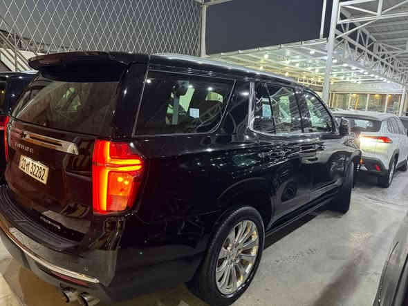 تاهو بريمير 2021  ( خـليـجـي )
بيع 
مفتاح التشغيل بصمة  
تشغيل عن بعد  
بانوراما  
فتح الصندوق كهرباء وبالقدم  
دفع رباعي  
حساسات أمامية  
حساسات خلفية  
لايت زينون + LED  
بك لايت LED  
دخول بصمة ذكي  
حجم الاطار 275/50R22  
ويل كب 22  
حساسات ضغط الاطارات  
اشارة في المرايا الجانبية  
المرايا قابلة للطي كهرباء  
ماسحة خلفية  
تنظيف الكاميرا الخلفية بالماء  
عدد AIR BAG 8  
نوع الكير/ بيانو  
هاند بريك كهرباء دكمة  
دشبول شاشة ديجيتال
ماشية 90 / الف  
شاشة Apple Car play  
شاشات خلفية ترفيهية  
شاشة عرض على الزجاج الأمامي (Data Show)  
كاميرا دوارة  
5 كاميرات 360  
كاميرا في المرآة الوسطية  
الانارة الداخلية LED  
مقود جلد حياكة  
شفتات خلفية للمقود  
مثبت السرعة Cruise  
المودات والاوامر الصوتية  
شاحن هاتف Wireless  
مخارج منفذ للطاقة  
عدد المقاعد 8  
المقاعد جلد  
حركة المقاعد جميعها كهرباء  
تدفئة وتبريد المقاعد الأمامية والخلفية  
ذاكرة وضعية مقعد السائق  
ثلاجة  
تبريد مناخين منفصلين  
3 قطع تبريد  
أوضاع القيادة Drive Mode  
رادار  
نظام الدوسات كهرباء  
تحذير النقطة العمياء    
الاتصال على  ***********
مكاني بغداد
