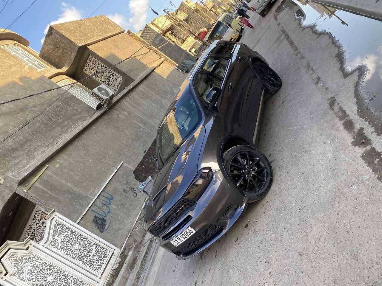 السلام عليكم دورنكو موديل 2017 حادثها مرفق بل منشور السياره بدون دواخل السياره جاهزه و جديده ماناقصها شي 
مواصفات 
بصمه تشغيل 
بصمه بواب 
تشغيل عن بعد 
حساس امامي 
حساس خلفي 
تحكم ستيرن جيهتين
مانع نزلاغ 
ثلاث انضمه قياده 
سبعه راكب 
كير ماوس 
ماشيه90 الف حقيقي 
محرك المرغوب بدون دوانز 
السياره جديده و جاهزه من كل النواحي رقم بغداد بسمي الدولي تحويل ثاني يوم وين مايعجبك مكان السياره بغداد رقم الهاف *********** مكان السياره بغداد الرصافه
