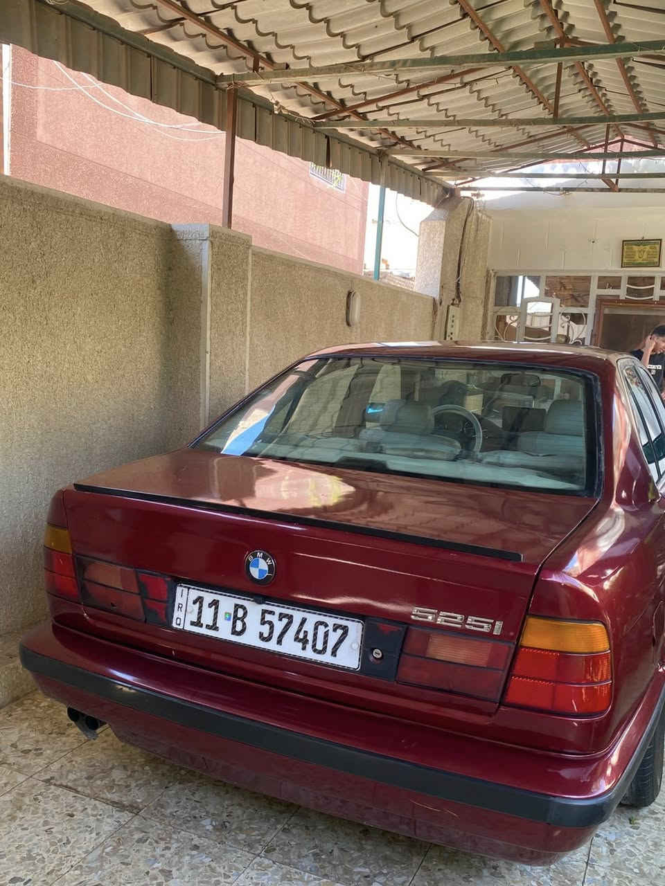 السلام عليكم 
BMW 525 i
موديل 1992 كير محرك كهربائيات كله كفاله 
السياره عليهه ادامه جديده لكل المكينه وفيت بم و باتري جديد 
ماناقصهه ايشي  جاهزه للاخير ( گير اوتوماتيك) 
غرفتهه نضيفه حداديه كله نظيف 

رقم بغداد الجديد هزه سنويه  جديده
باسمي باسمي تحويل ثاني يوم
58 وبيهه مجال للشراي 
مكاني بغداد الشعب مجاور محطة سما بغداد
***********
