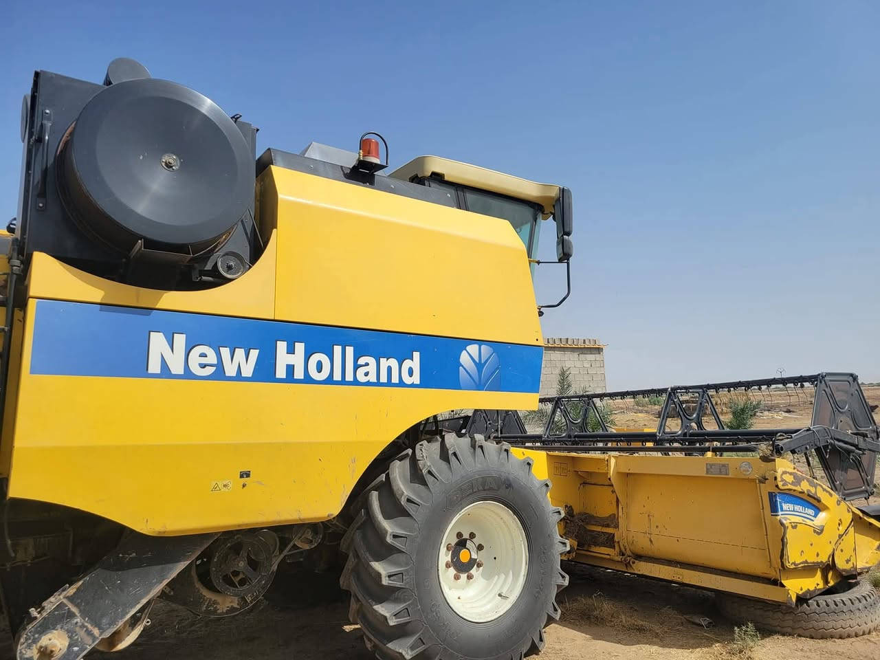 السلام عليكم للبيع حاصده 2013 مكفوله من كصر وفطر فول عادي اربعه بلم قايش
رقم اربيل 
مكاني واسط الكوت ناحية الدجيلي 
سعر 65 وبيها مجال ***********
