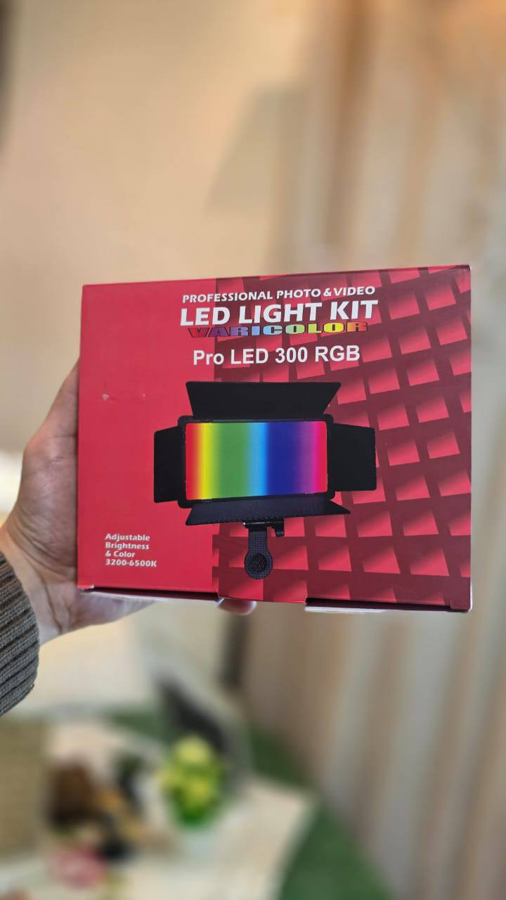 🎬🌈 خلّي تصويرك يحكي عنك!
مع LED Light Kit Pro LED 300 RGB رح تدخل عالم الإضاءة الاحترافية من أوسع باب 💥
💡 شو بيعطيك هالوحش؟ ✨ إضاءة ناعمة وقوية بتبرز أدق التفاصيل
🌈 ألوان RGB كاملة… جوك عليك (هادئ، سينمائي، ولا حفلة 🔥)
🌗 تحكم بدرجة اللون من الدافئ للبارد (3200K - 6500K)
🎚️ تحكم كامل بالسطوع حسب المزاج 👌
📸 بيركب عالكاميرا بسهولة
📱 وكمان مناسب للجوال… يعني محتوى ولا أروع للسوشال ميديا 😎
🎥 مناسب للتصوير، الفيديو، ميك أب، بث مباشر، أو حتى صورك اليومية ✨
💼 خفيف – عملي – سهل الاستخدام
🔥 شكل احترافي + نتيجة بتفرق من أول لقطة!
📩 للتفاصيل أو الطلب علق بنقطة بيصلك السعر وتفاصيل


**إذا كنت صاحب هذا الإعلان وتريد حذفه لأي سبب، رجاءا أرسل رسالة إلى الدعم الفني**