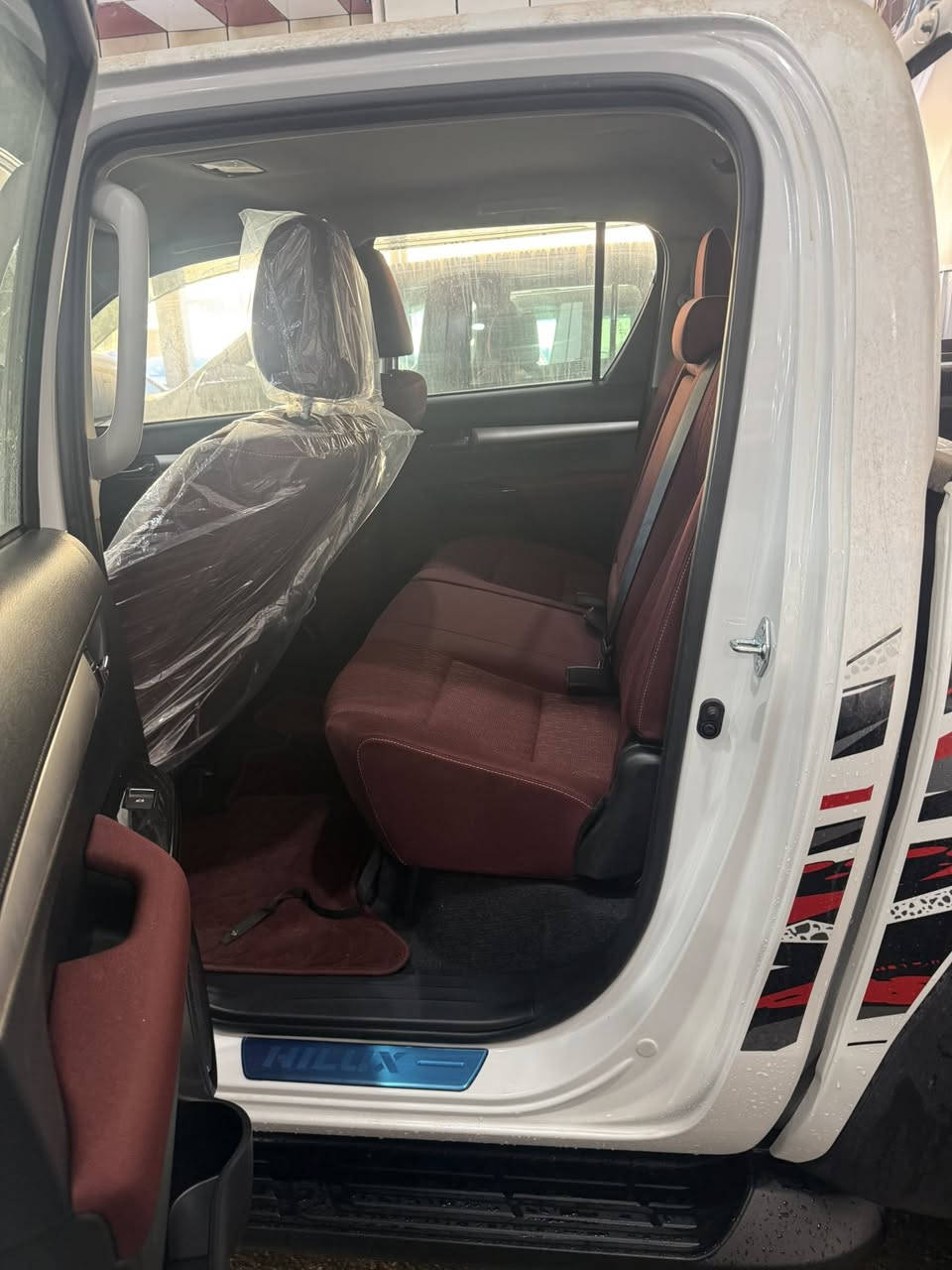 السلام عليكم هايلوكس تي اردي زيرووًضمان شركة ساس ٦ سلندر تريد مرقم او بدون رقم اتصل وتدلل مكاني بغداد الكريعات معرض جبل عرفة / ***********
