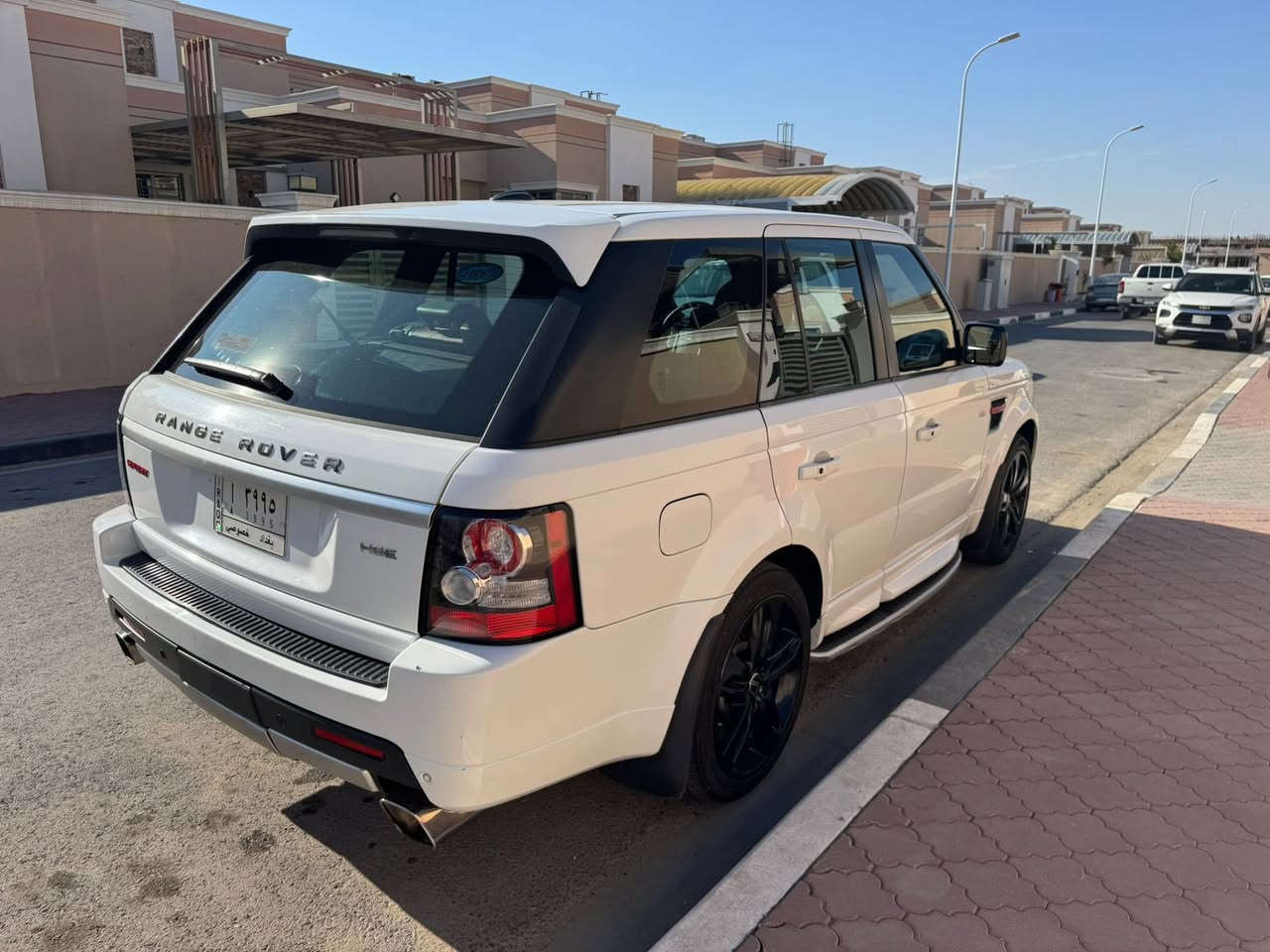 ٢٠١٣ ماشيه ٧٩ الف
نظيفه مابيها كلوب مشتغل
بيها طخات بسيطة مابيها حادث
سبورت بايوكراف
 ٨ سليندر
شاشات
تحكم بالكراسي
سياره جديده ةلش

سعرها ١٦٥

وتساب فقط بيه ***********
