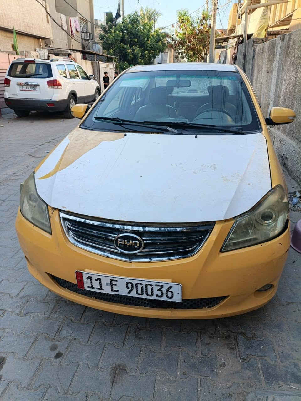 للبيع BYD G3 موديل 2013 سيارة بلادي ضربتهة جاملغ خلفي فقط رقم بغداد انكليزي مصفرة هيئة وغرامة بأسمي سنوية لل 2028 هزة جديدة تبريد شغال ثلج تايرات نضيفة باتري جديد صدر امامي، خلفي السيارة فتحة سقف جديد كير محرك خير من الله لاتبخير ولا نضوح كير عادي المرغوب كهربائيات كاملة سيارة خير من الله نواقصهة بسيطة السعر 39 وبيهة مجال مكلف بلنشر للاستفسار من صاحبهة *********** مكان السيارة بغداد الشعلة
