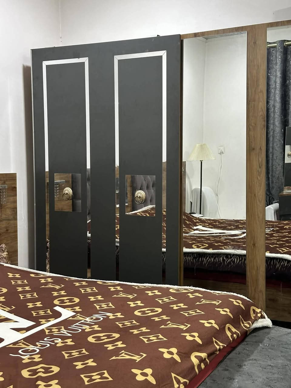 عندي غرف لل بيع سعر ٦٠٠ الف بي مجال بس جكمجة بيه ضرر عنوان موصل حي زراعية الأول


**إذا كنت صاحب هذا الإعلان وتريد حذفه لأي سبب، رجاءا أرسل رسالة إلى الدعم الفني**