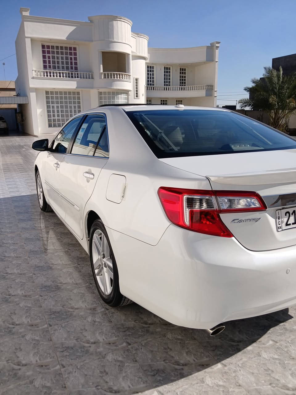 السلام عليكم للبيع كامري خليجي ٢٠١٤ فول مواصفات لمتدد جلد بصمه فتحه برده كهرباء كرسي كهرباء شاشه قلاب ٦ اقراص انارة دوسات وبعد بيها مواصفات معروفه بيها الباب الخلفي بي رش صبغ بدون حادث والباقي كفاله كير محرك كفاله ماشيه ٧٢ بشرط جرص ع ١٢٠ السياره بأسمنه تحويل مباشر السعر ١٦٨ $ مكاني الرمادي سجاريه ***********
