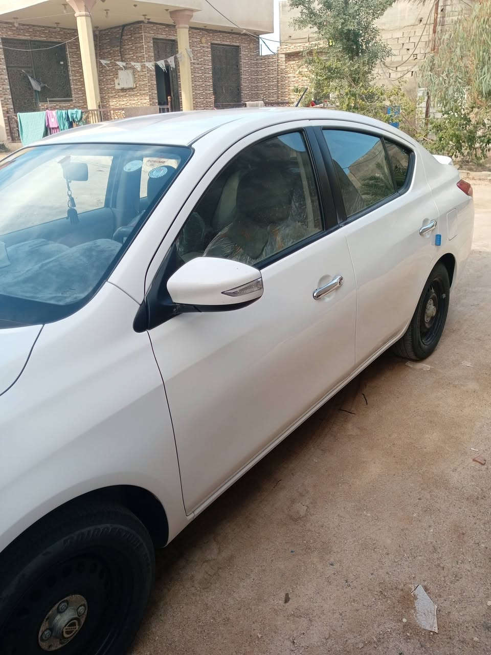 السلام عليكم
نيسان سني 2024
( مصري ) 
تبريد قطعتين 
الجام كهرباء 4 
اشاير بالمرايات 
شاشة أصلية 
كامرة خلفية 
أرضية جلد 
ماشيه 50 الف
السيارة جاهزة كير محرك كفاله عل وضع الشركه برغي مامفتوح بيه  
بيه باب السايق صبغ مكله نص  وباب وره سايق صبغ موكله هم عندي ولباقي كفاله 
 بصره شط العرب الشراي يتصل فقط 
***********
سعر (120) بي مجال
