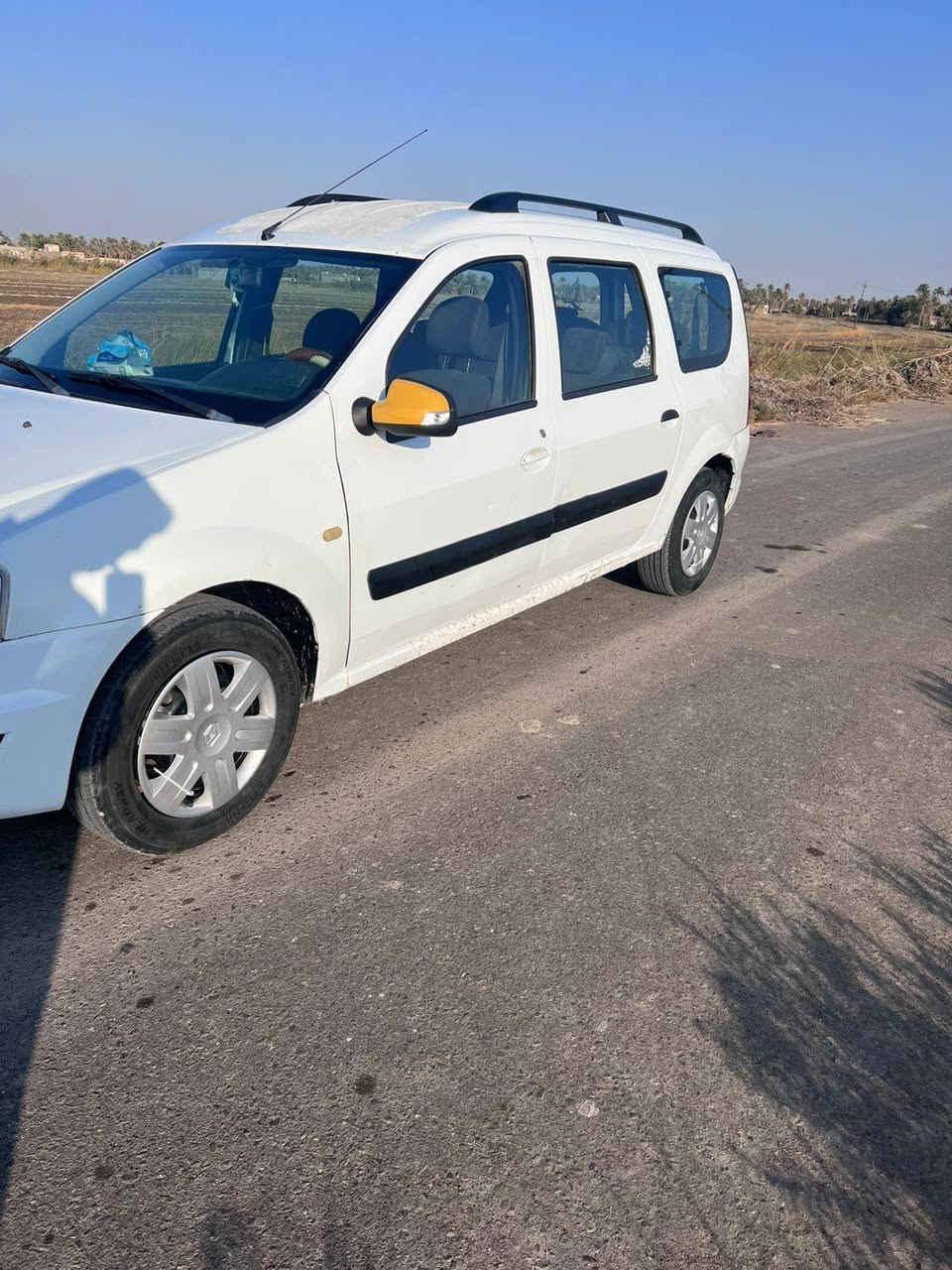 سلام عليكم ورحمه الله وبركاته رينو 7 راكب نضيفه مكينه وكير جدد وتخم تاير جديد السياره رقم ذيقار راعيهه يريد مكاني مداور غماس ***********
