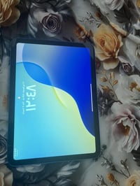 ايباد A16 • 256 جيجا • بطاريه 98%