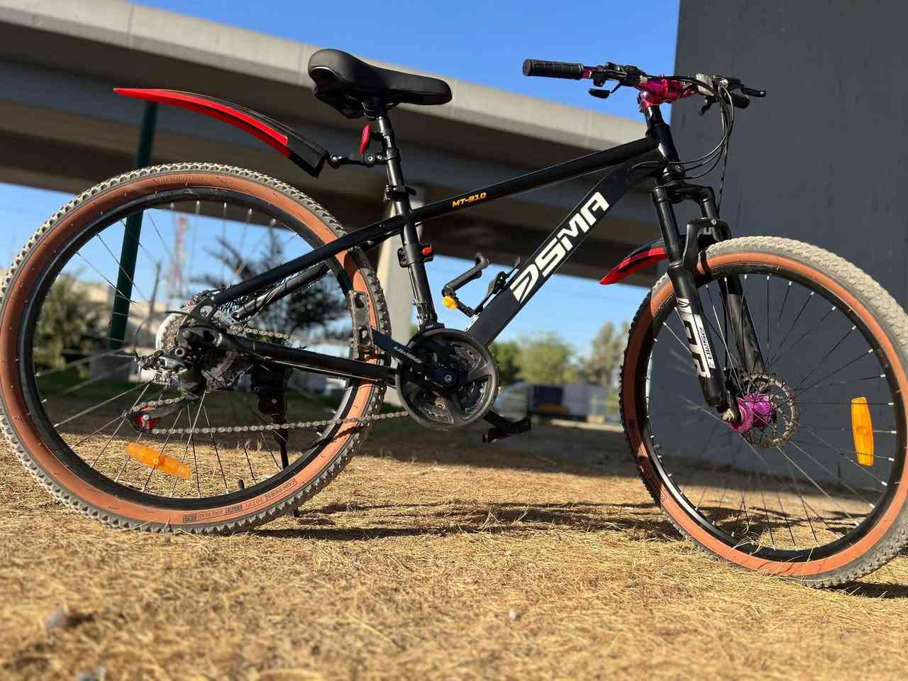 بايسكل صيني للبيع
باسكل بايك جبلي صيني ماركه DSMA

مستعمل 

الحجم 26 

القياس m

البريكات دسك

الستيرن 7 الوان 

وايرات دفن

الكير 7ب3

البطيخه رياضي بولبرنات 

مكينه شيمنج

البايسكل حديد

مابي اي عطل

بايسكل مرتب ونضيف وكلش يخدمك

سعره 140 واكيد بي مجال للطيبين🌷

الاستفسار ***********
