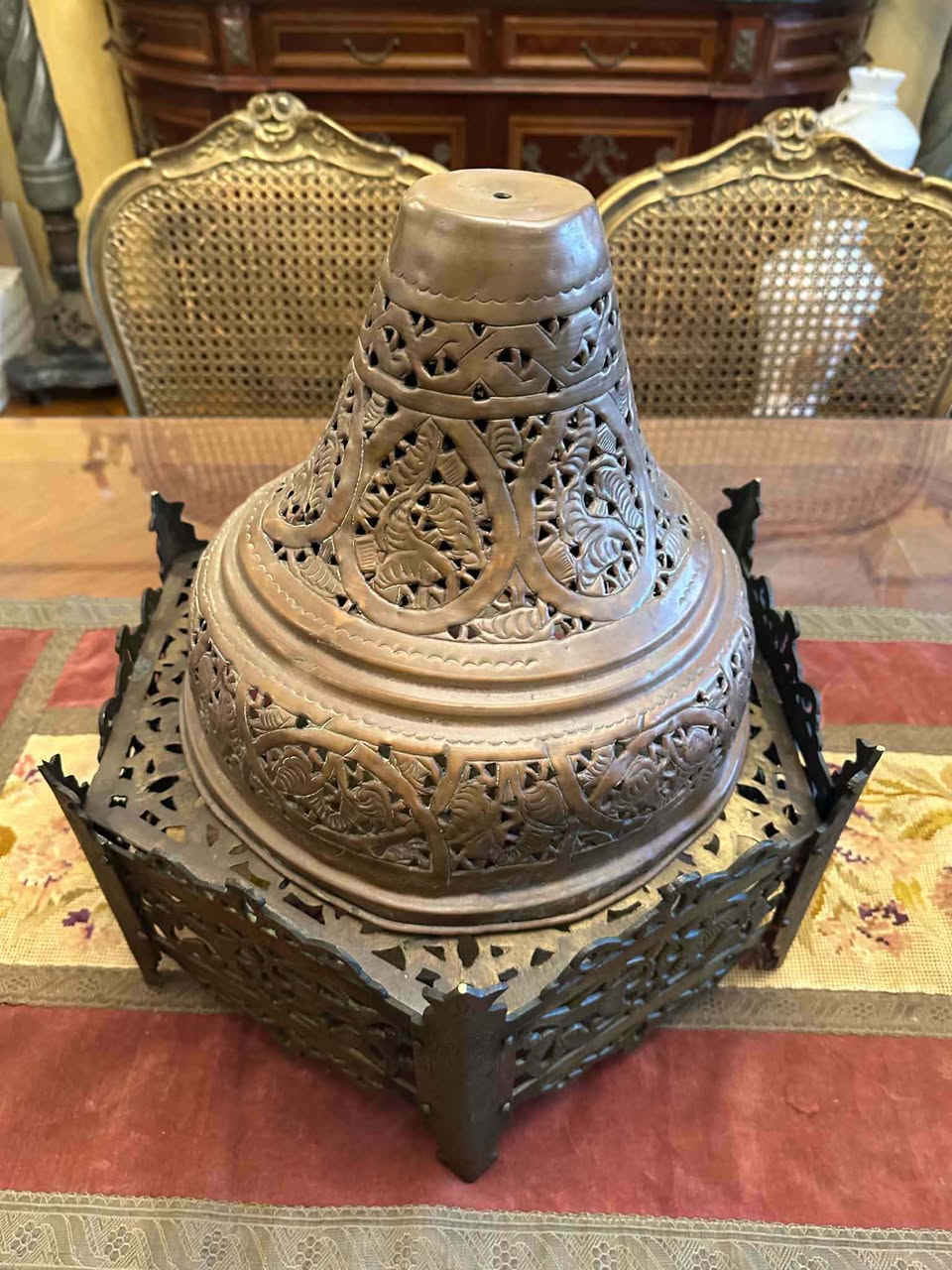 مبخره عربي من النحاس الخالص حجم ضخم لهواة الانتيك النادر
ارتفاع40
قطر44
ممنوع الفصال فضلا والسعر ماسينجر فقط 
100 / 39 القاهرة, مصر


**إذا كنت صاحب هذا الإعلان وتريد حذفه لأي سبب، رجاءا أرسل رسالة إلى الدعم الفني**