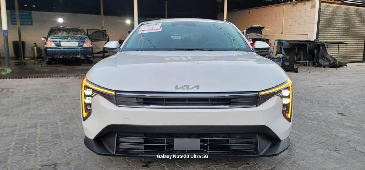 كي 4 موديل 25 حره بدون 
رقم موجوده داخل العراق 
165بيه مجال قليل

***********

***********
