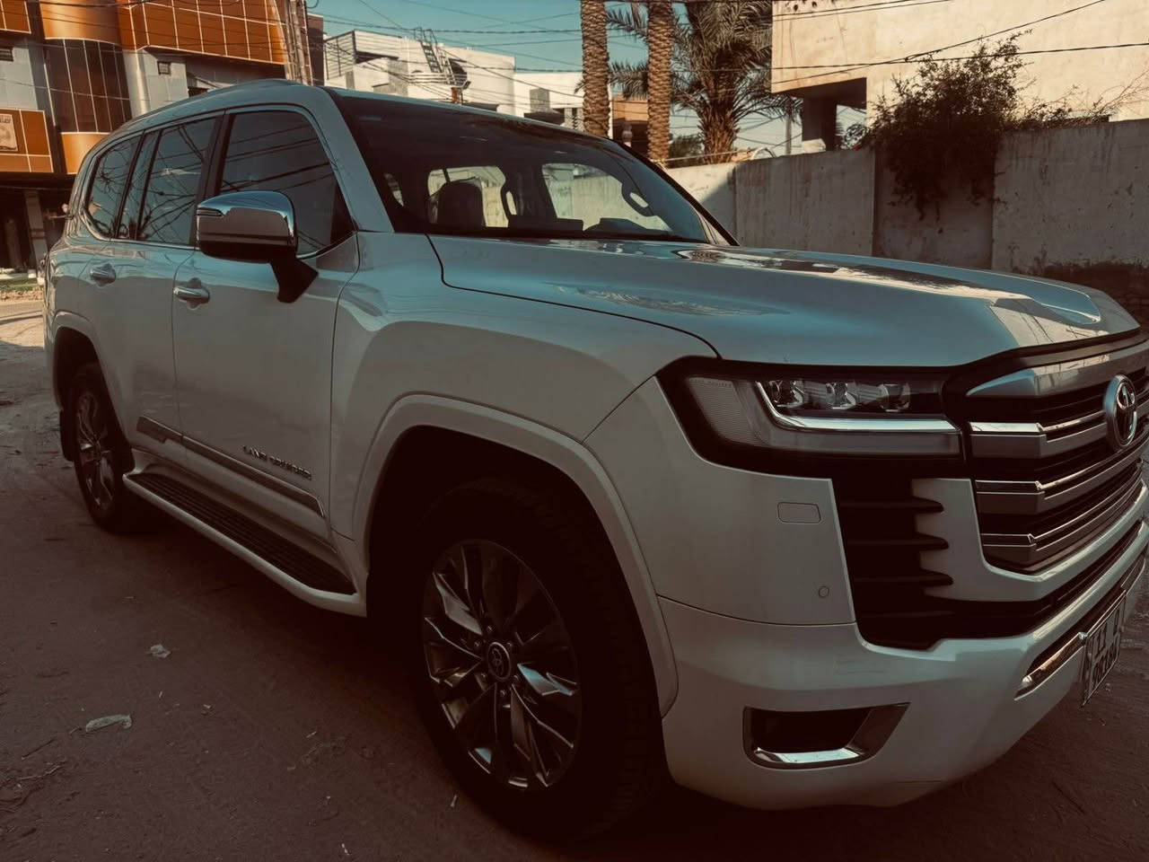 سلام عليكم للبيع لاندكروز 2022 VX  

مكفول كفاله عامه من الصبغ 

عل وضع شركه ماشيه 60000 الف 

فول موصفات SAS

عداد دجتال 

كشنات خزن ميموري

صندوك كهرباء 

سستم سمعات GBL

رادار امامي 

كامره خلفي 

لايت لد متحركه 

3 شاشات 

شاشا جبير 

تشغيل عن بعد 

كشنات تدفئه تبريد 

جميع كشنات كهرباء امامي

محرك 4000تفس طبيعي 

باقي موصفات VX معروف 

مكانه سيارة ديوانية الاستفسار اتصال ‭0772 635 2813‬ ديوانية, القادسية
