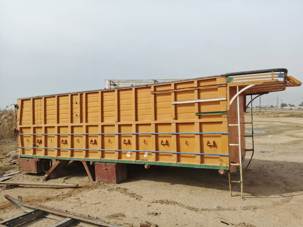 بدي اغجم للبيع اطول 6 عرض 139 ارتفاع 165السعر 2500رقم الهاتف***********
