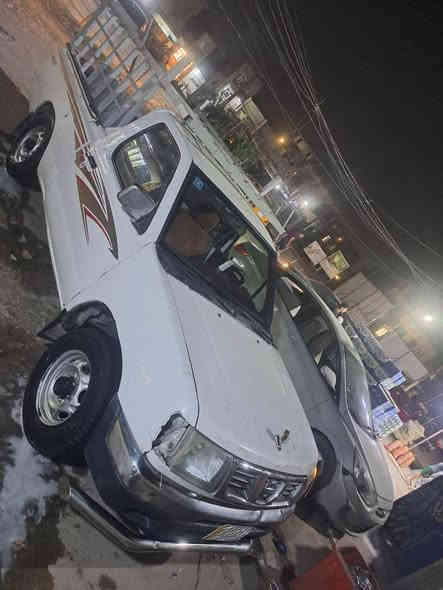 سلام عليكم ورحمه الله وبركات البيع او مراوس حسب القناعه بيكم نيسان 2002 محرك كير اكسل مكفول تبريد بس كمبريسر تخم تاير غرفه جديد اربع جناكيل بتره حداديه سبعين بل ميه مصبوغه عام رقم انبار  سنويه 27 سعر 55 بيه مجال *********** مابي واتساب
