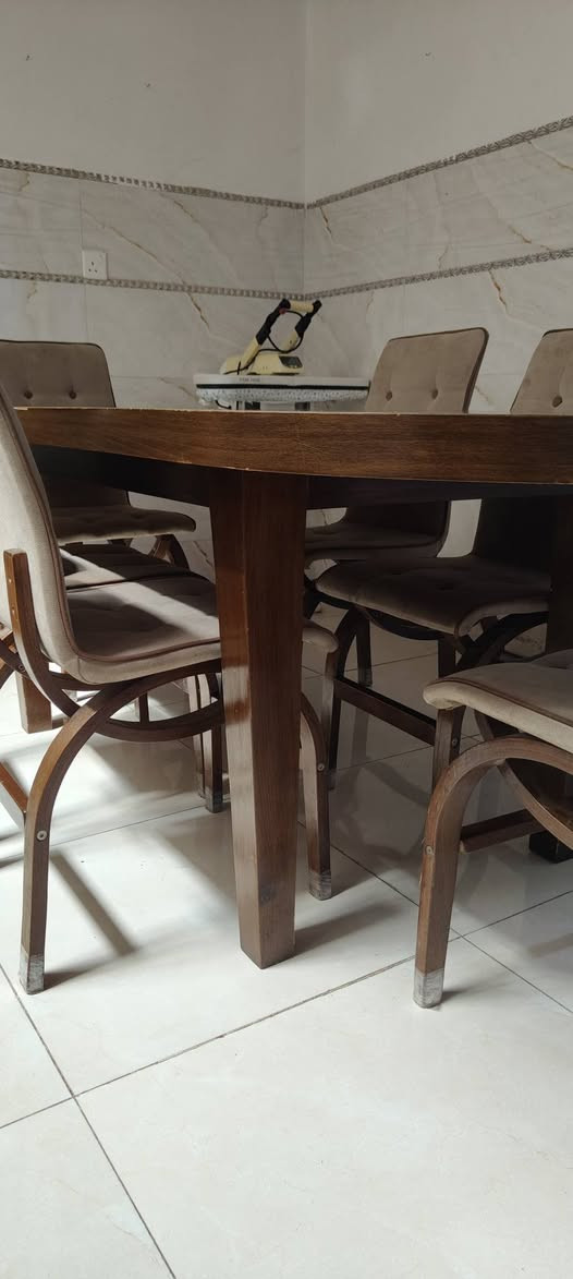 ميز طعام ايطالي خشب صاج تصميم ايطالي طول مترين والعرض متار مع 6كراسي ايطالي مستعمل قليل شي روعه السعر 250سعرو مشتراتو800$ التوصل خاص العنوان موصل جانب اليمن ملاحضه الميز حل وشد موصل, نينوى


**إذا كنت صاحب هذا الإعلان وتريد حذفه لأي سبب، رجاءا أرسل رسالة إلى الدعم الفني**