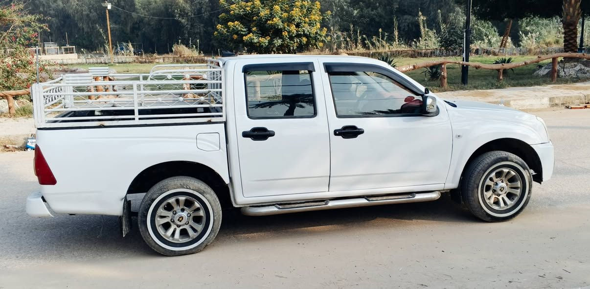 السلام عليكم بيكم جنبي 2012مكفوله من الضربه و التبديل سياره حلوه مال جناي جاهزه برغي ماعايزه رقمه مثنى سنويه جديده السعر 48 الاتصال ***********مكان نجف
