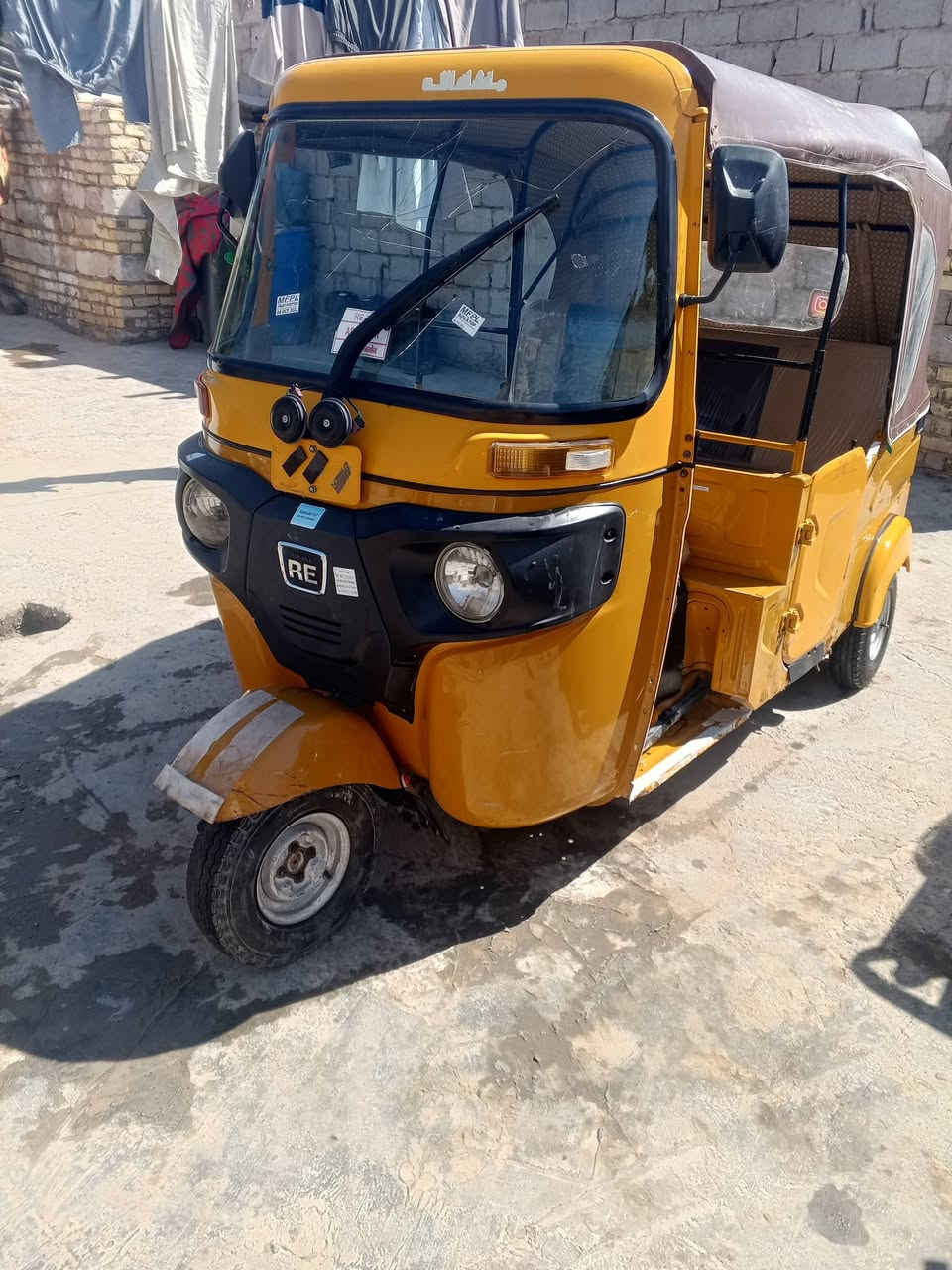 سلام عليكم تيك توك 21 اوراق وصولي السعر 6,600 وبيها مجال سكني بابل وهذا رقم التلفونب***********
