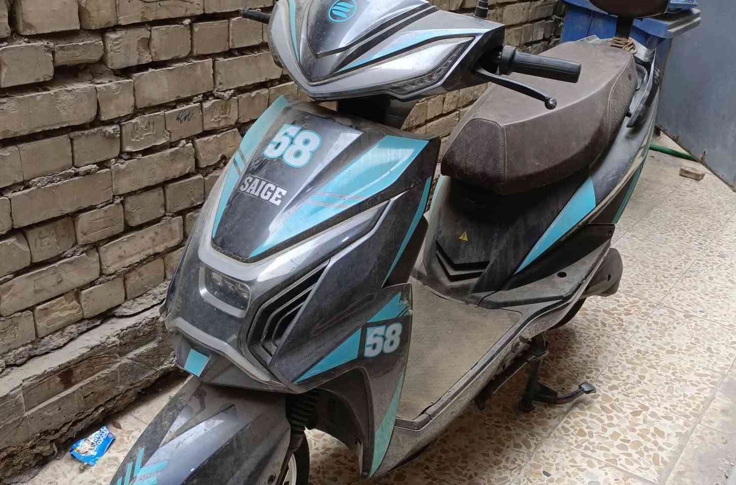 سلام عليكم مكلف بل نشر دراجة شحن ‏‪***********‬‏
للبيع صارلها شهرين من جبتها السعر ٨٥٠ وبيها مجال حك الجية العنوان بغداد البياع مامتواجد واتساب
