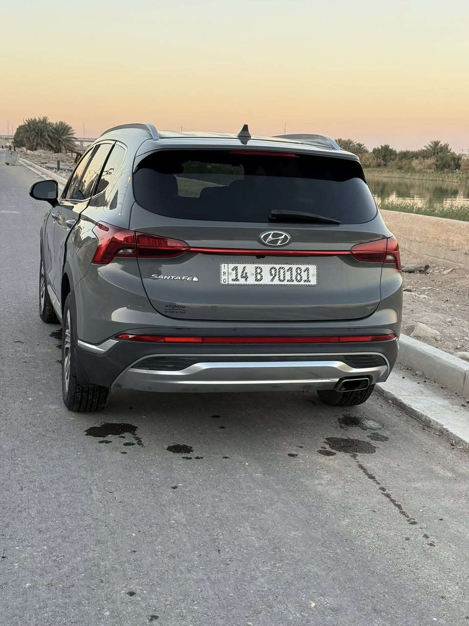 سنتافي ٢٢ وارد حادثها بدون ايرباك للبيع *********** السعر ٢١٥ بيها مجال
