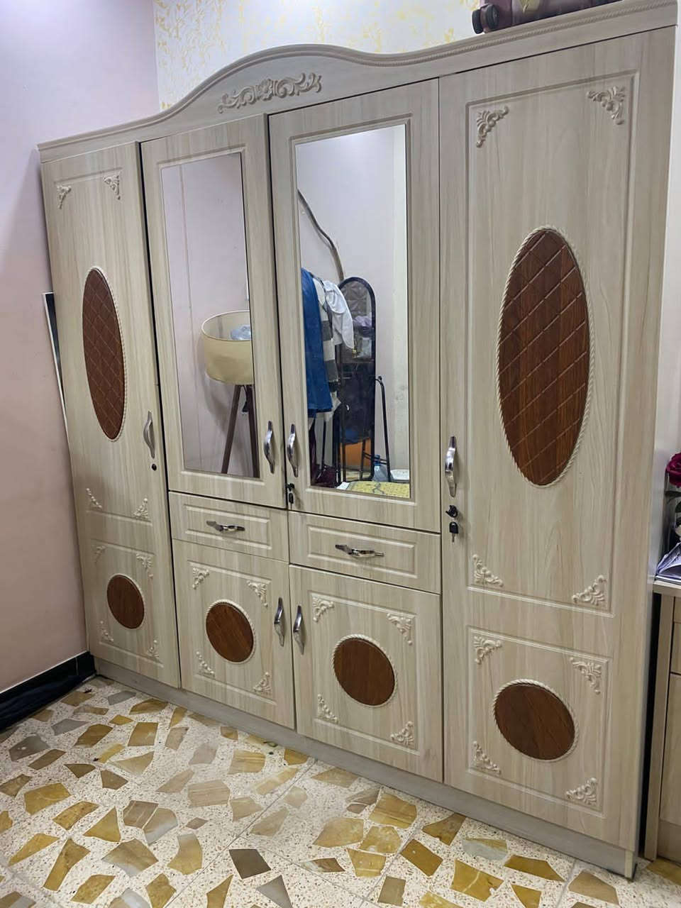 غرفه للبيع مستخدمه نضافه ٩٠%ب٤٠٠ وبيها مجال نفر واحد مكاني البصره


**إذا كنت صاحب هذا الإعلان وتريد حذفه لأي سبب، رجاءا أرسل رسالة إلى الدعم الفني**