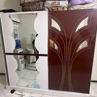 كنتور تركي مع ميز تواليت   السعر 125 الف  مكاني بغداد حي العامل 078250...