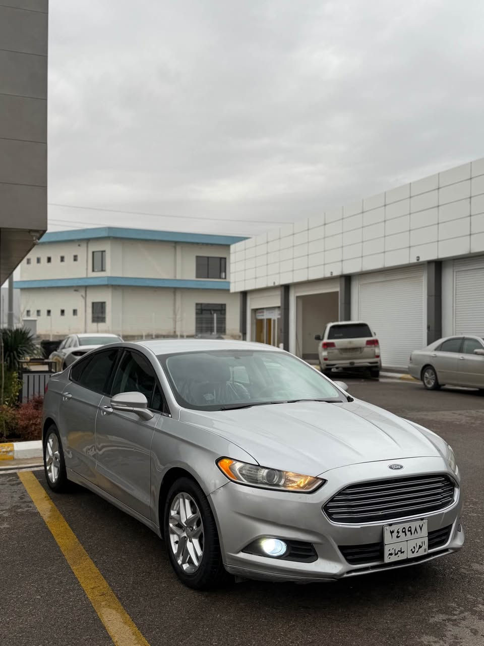 فۆرد فیوژن 2013  SE کلین بێ بۆیاخ بێ گۆڕاو  2-3 ساردی بچوکی هەیە مەکینە 2.5 ،مەکینەی نەکراوەتەوە ،برێک بەسمە، کوشن کارەبای ،حاسە ، کامێرا، لایت عەدەسە ،کۆدی دەرگا ، شاشەی ئەسڵی بۆ دانراوە .
سەیارەکە تازە کامل سێرفس کراوە هیچ مەسرەفی تێدا نیە . سەنەوی تا 2027 تازەیە .
تایە و ویلی تازەی لەسەرە  هیچ نوقسانیەکی تێدا نیە . وەکالەتی بە ناوی خۆمەوەیە .
112/ مجال
لە سلێمانیم /*********** السليمانية, العراق
