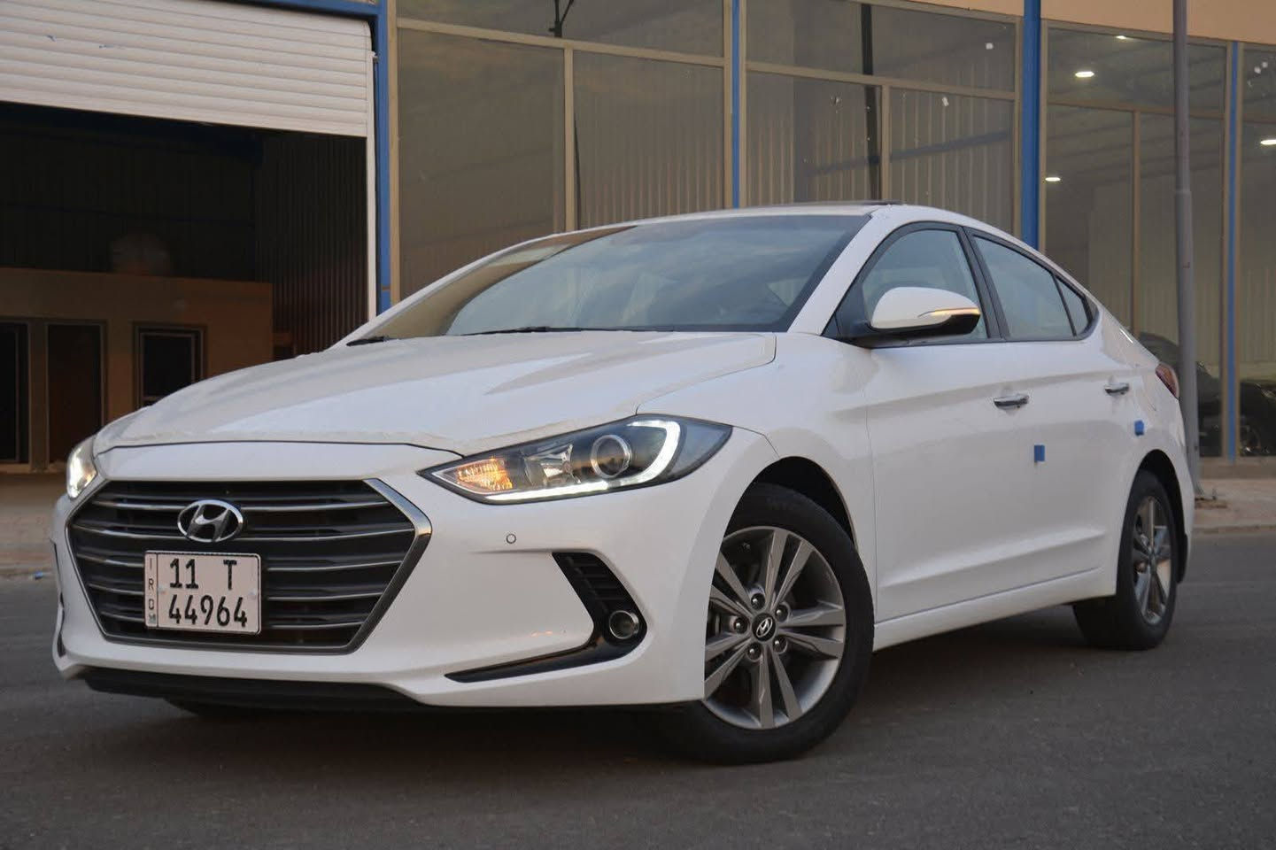 السلام عليكم 

النترا 2018 خليجي
 اخت الزيرو فول 1/1 عده البصمه ✅✅🔥🔥🔔✅

ماشيه 30 الف✅✅

السياره عل شرط بعدهه بفابلون الشركه ونايلون الشركه ✅

مواصفات السياره 🔥🔥✅

كشنات جلد اصلي 
فتحه سلايت  
فول تحكم استيرن
مري شفط وترحيب 
شاشه جبيره 
داخل صاج 
قطعتين تبريد 
نضام سبورت 
حساس اصلي 
ويل 16 تخم تاير جديد والسبير منازل 
يدات نيكل 
محرك 2000 دوش 
اربعه دسك 
السياره جديده كفاله عامه من كولشي🔥🔥✅
هزه وسنويه جديده بسمي 

مكان السياره بغداد 

السعر :: اطلبه بالتعليقات يصلك خاص 📩✅

رقمي ***********
.
. ✅تابع الصفحه بيه سيارات معروضه 😍😍✅
