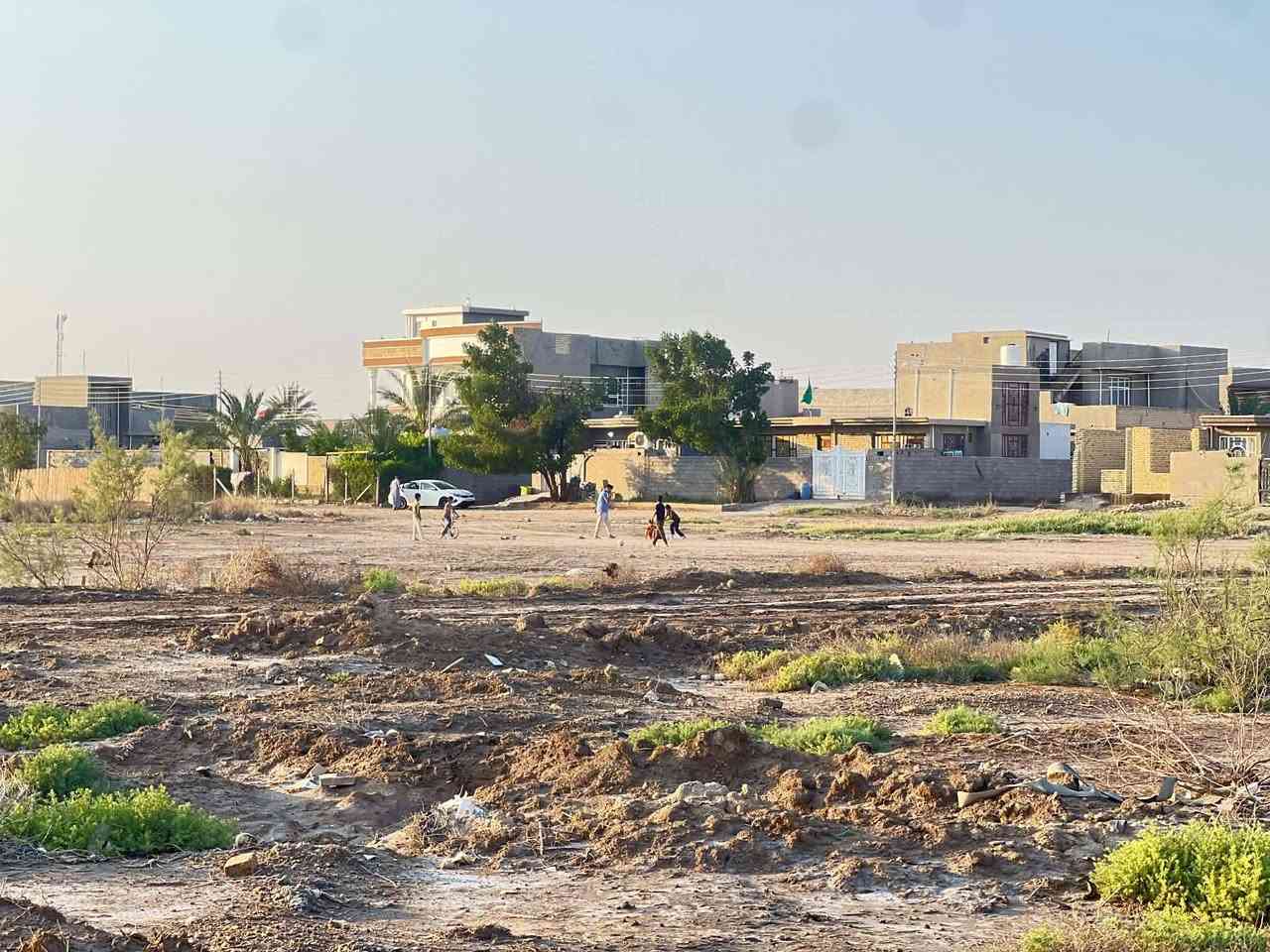 قطعة طابو صرف مساحتها ٣٠٠م حي الحرية الاول خلف المدرسة الصينية وجه ع ساحة خضراء 
تحويل مباشر للأستفسار ***********
*********** او مراجعة مكتب أمتار للعقار

