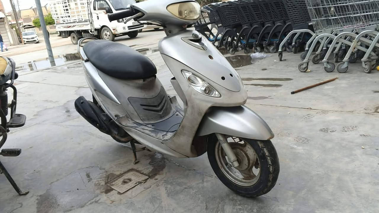 السلام عليكم دراجه ماكس للبيع منغولي ما مفتوحه الدراجه خير من الله الدراجه مال رمبه اوراق ختم بل كفرات العسر 850 وبيه مجال المكان حله نادر الثانيه *********** وبيه مجال للطيبين
