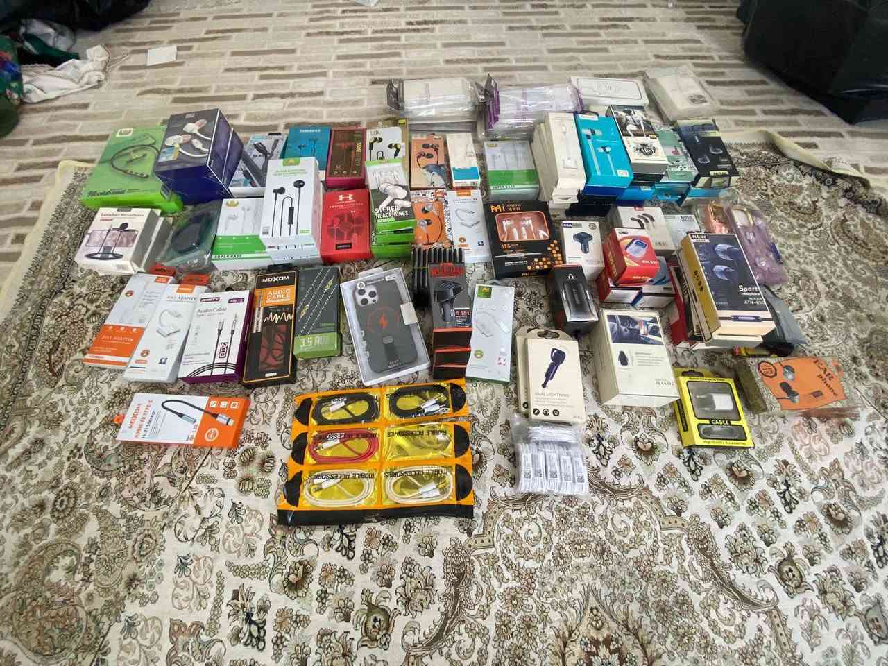 سلاو بەریزان ئەو ئەشیانە بو فروشتن هەمووی نویە کی مشتەرەیە تەلافون بکە
نرخ 400هەزار
***********
