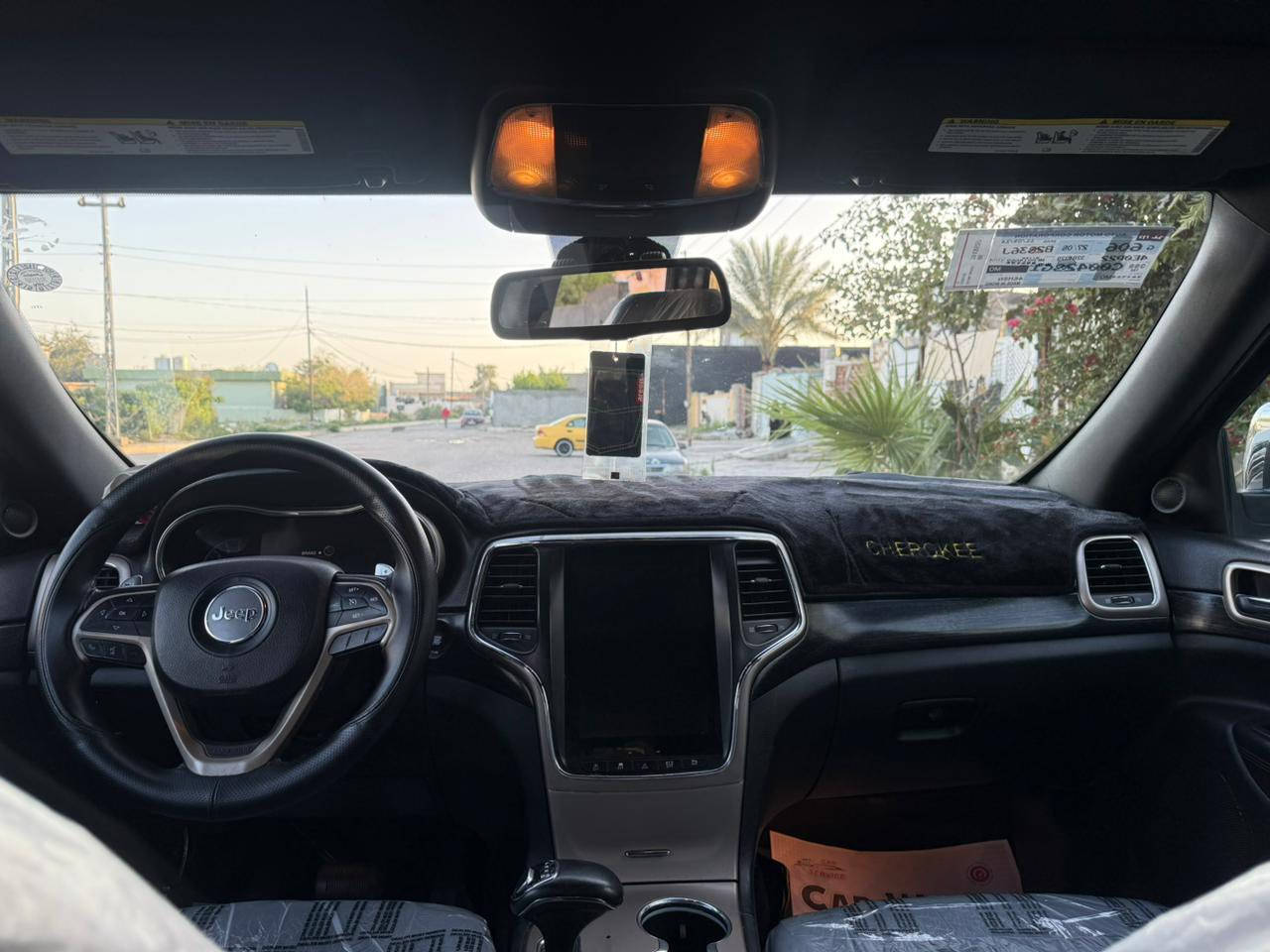 سلام عليكم 
جيب الاريدو  امريكي البيع موديل 14 بيها شويه صبغ بل بآب فقط مكفولة اتصل رقم فقط ***********
سعرها 198
