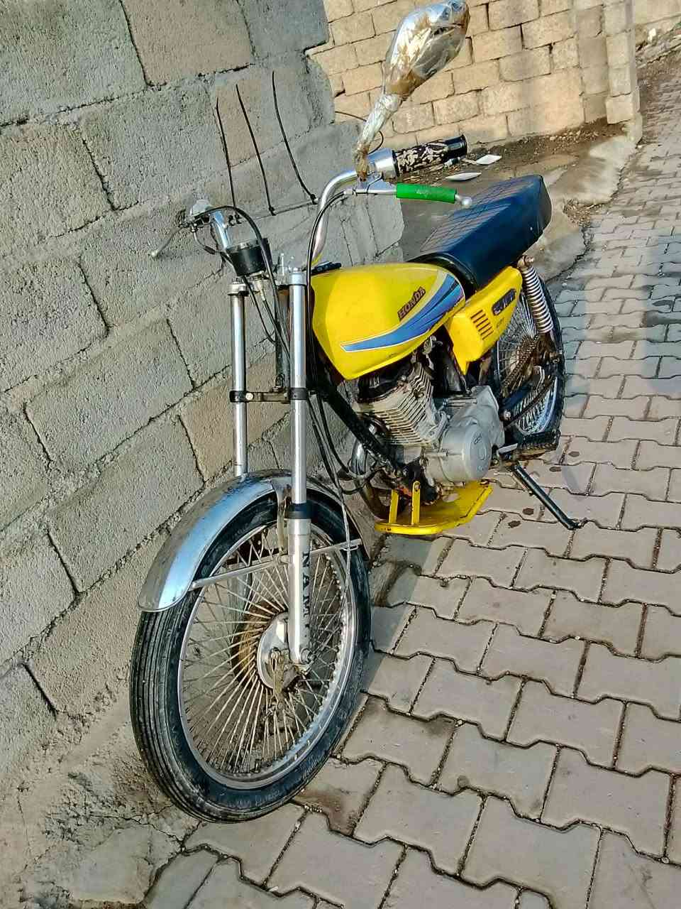 دراجه للبيع السعر 125 شراي اتصل
***********
