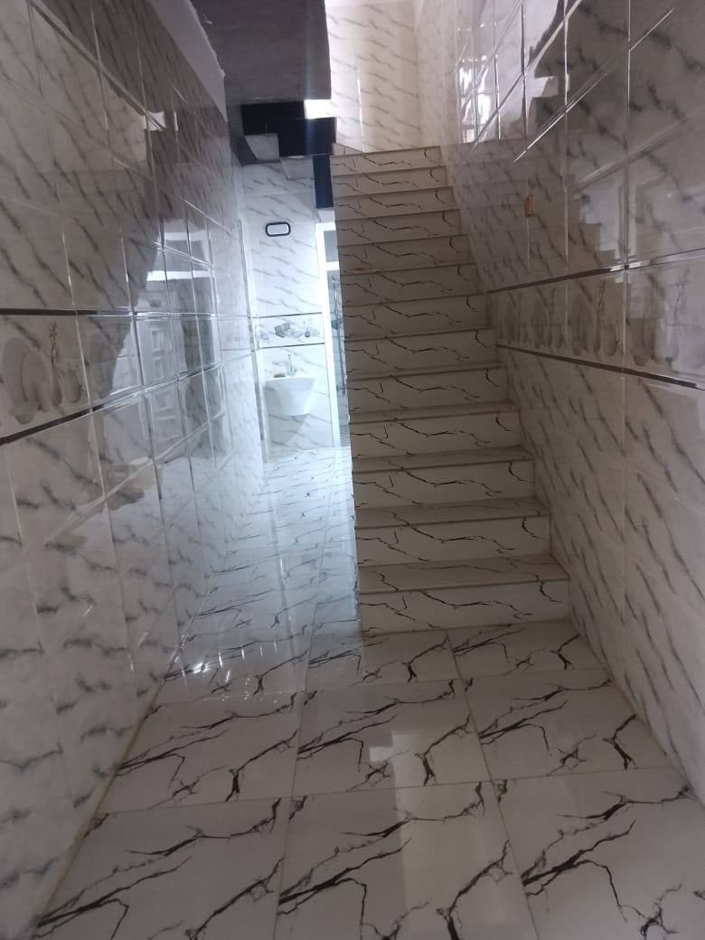 السلام عليكم يوجد بيت طبقين العنوان القوسيات قرب المدرسة الصينيه يبعد عن المدرسة 200 متر خدمات ماي كهرباء تبليط يبعد 50 متر المساحه 132 وصل بلدية السعر 55 بي مجال قليل تواصل خاص او وتساب او تصال ***********
