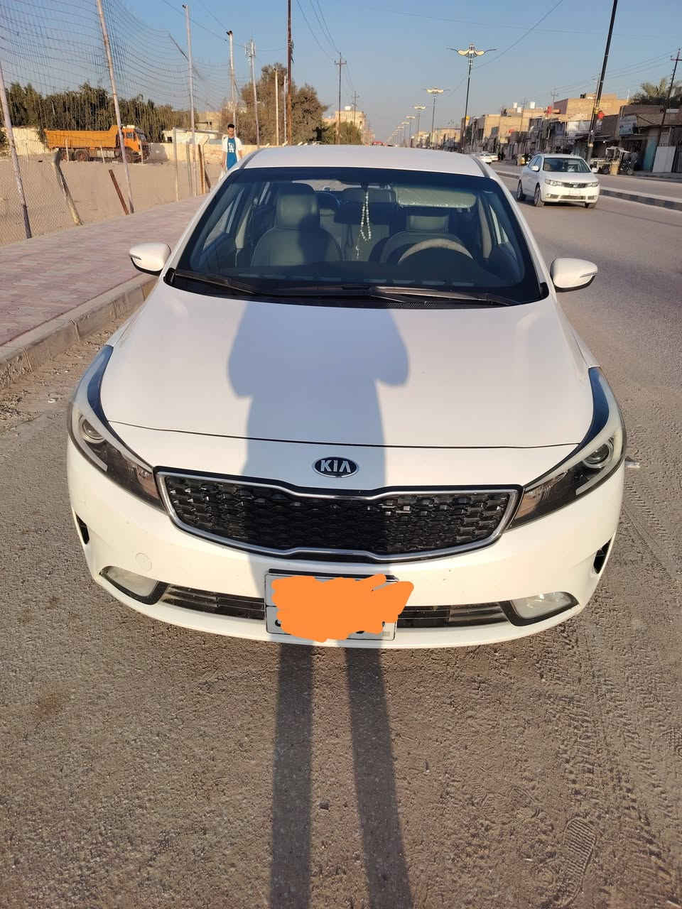 السلام عليكم سيراتو للبيع 2018... سياره مكفوله مكينه كير حداديه صبغ سياره نضيفه او حلوه مال جناي شراي اتصل... ***********
