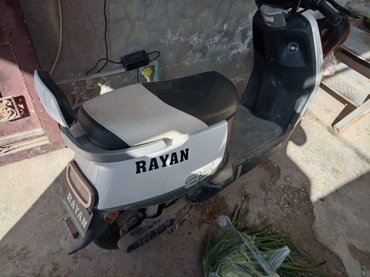 دراجه شحن للبيع السعر 650 وبيه مجال  
***********
