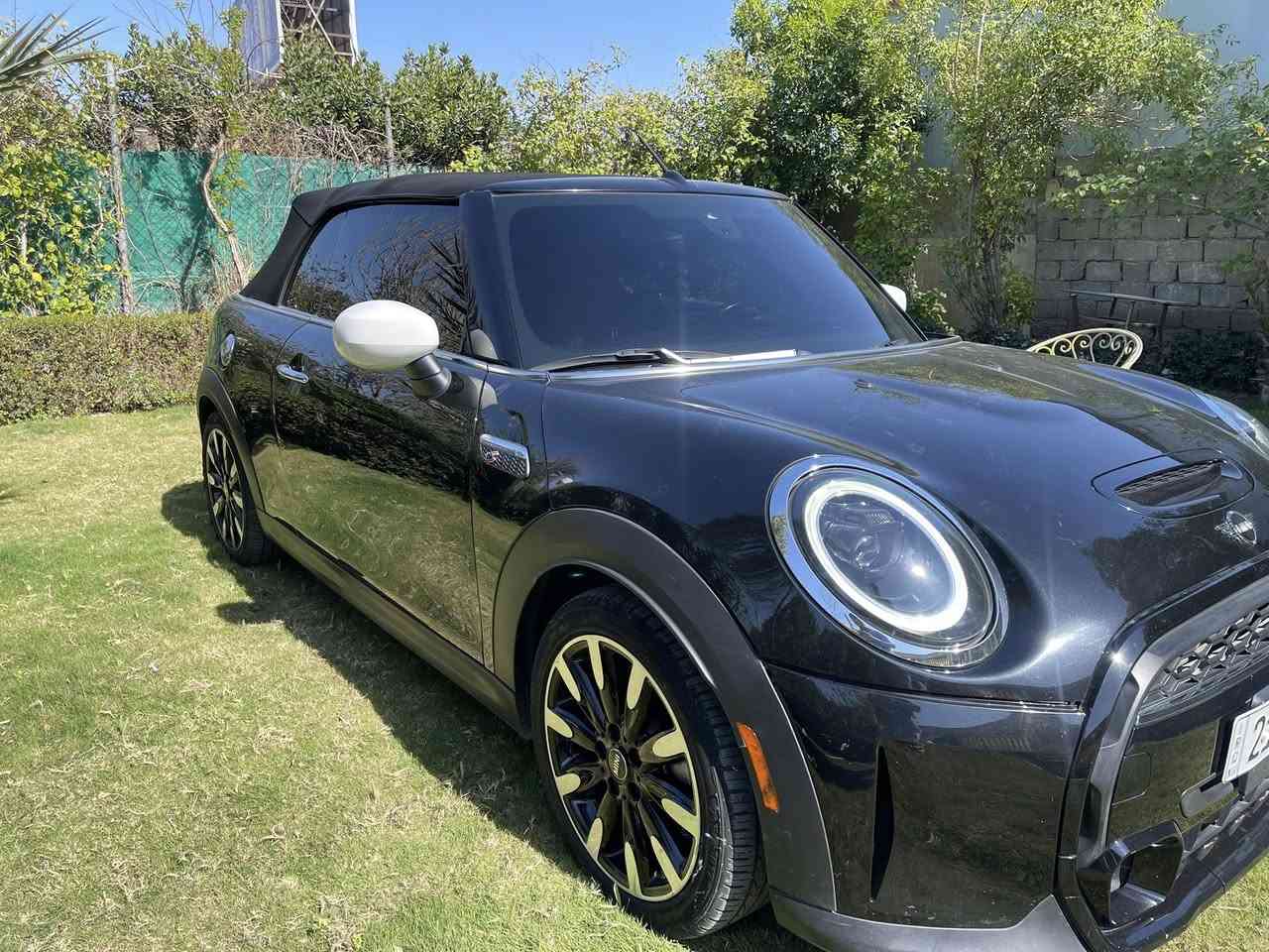 مني كوبرcooper S
اعلى مواصفات 
ماشيه 28  الف  
محرك 2.0 لتر ٤ سلندر تيربو
السياره عليها اكزوزت سستم بلادي من الوكاله
   مواصفات:
كشف  نظامين بيه. نظام الفتحه  ونظام الكشف 
كامرا خلفيه. حساسات امامي خلفي. كراسي جلد. تدفئه كراسي. جنطه شفط. كشف. مثبت سرعه. زنون. قياده شبه ذاتيه. رادار امامي. مانع تصادم. لايت تفاعلي. كشف. بصمة ابواب. 
 بعد بيها هوايه مواصفات 
.السياره وارد امريكي بيها صبغ صندوق خلفي فقط  صبغ 
  سياره رقم شمالي. باسمي تحويل مباشر  
والسياره جديده بمعنى كلمه مابيه اي نقص
 
السعر 17الف دولار وبيه مجال بسيط 
مكان بغداد شارع فلسطين 
رقم الهاتف ***********
