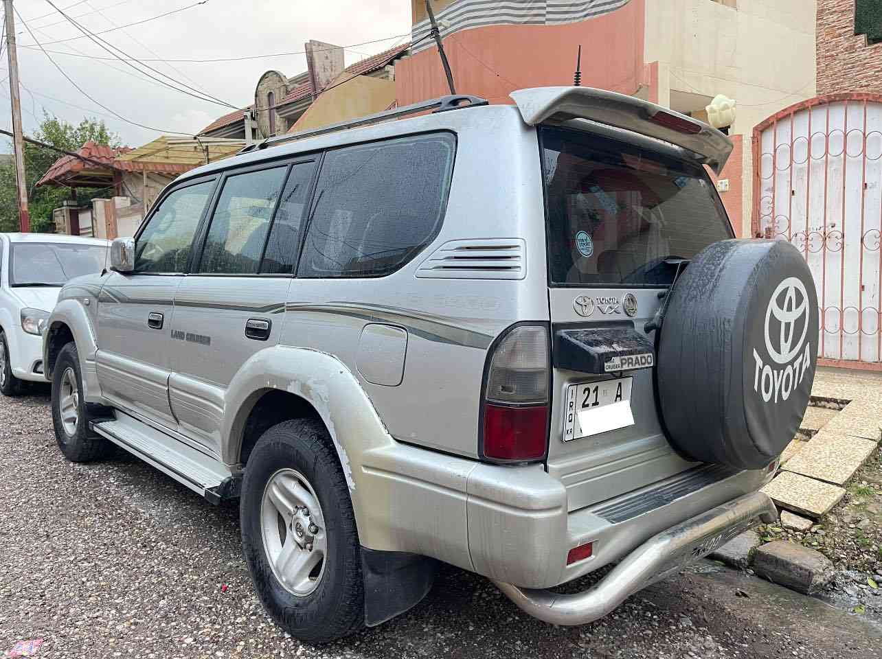 سلام عليكم
للبيع برادو 2001
بدون صبغ بدون ضرر بدون بارد 
كير اوتماتيك 
دوشمه داخل جديده
منظومة غاز جاهزا 
تخم تاير جديد 
سيارة خير من الله 
السعر 105 عنوان موصل ايسر 
تواصل *********** واتساب موجود
مراوس حسب القناعه
