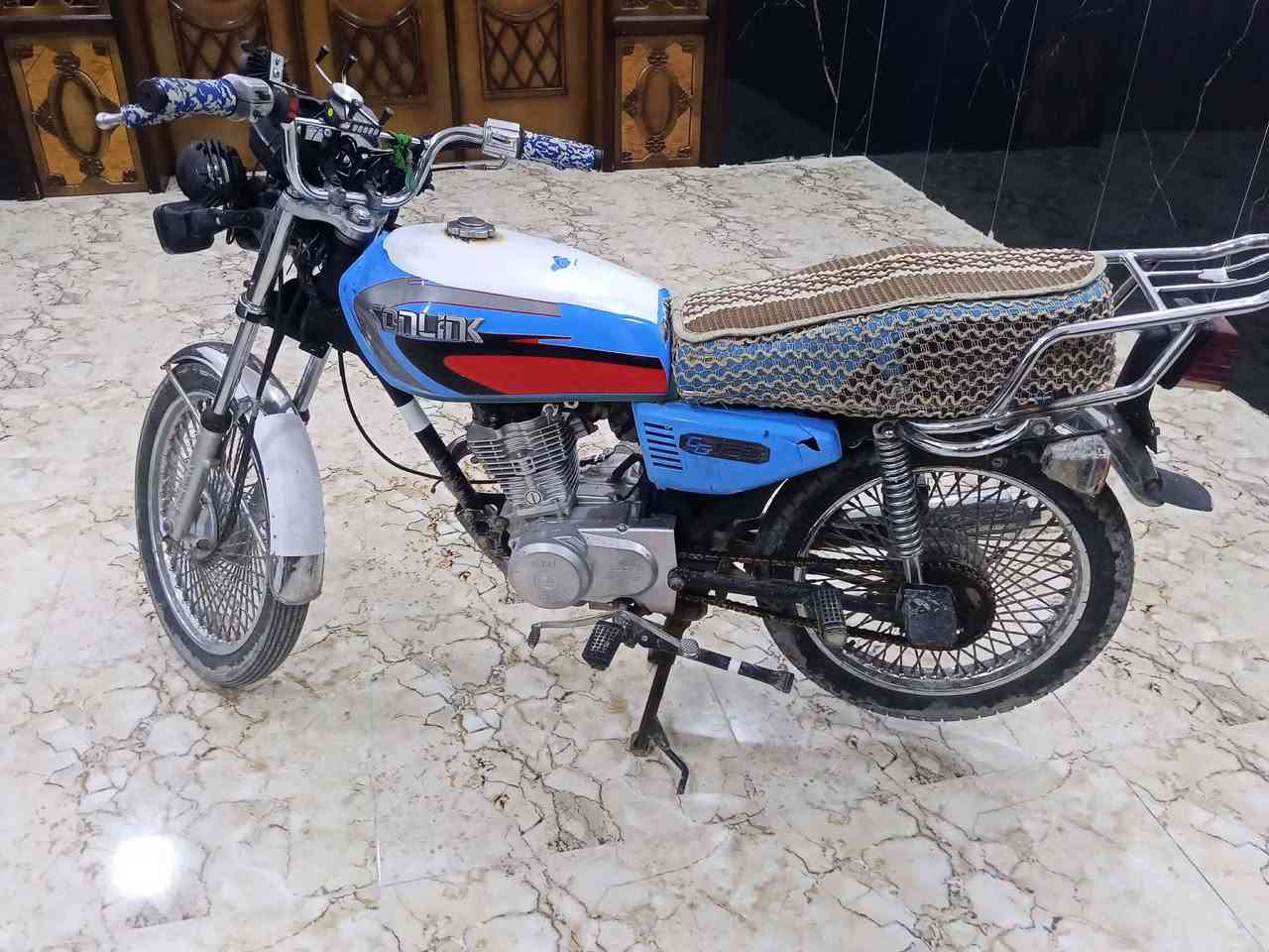 تايكر البيع ومراوس عادي العنوان تقاطع العلويه شريفه والحاب يتصل عل رقم ***********
