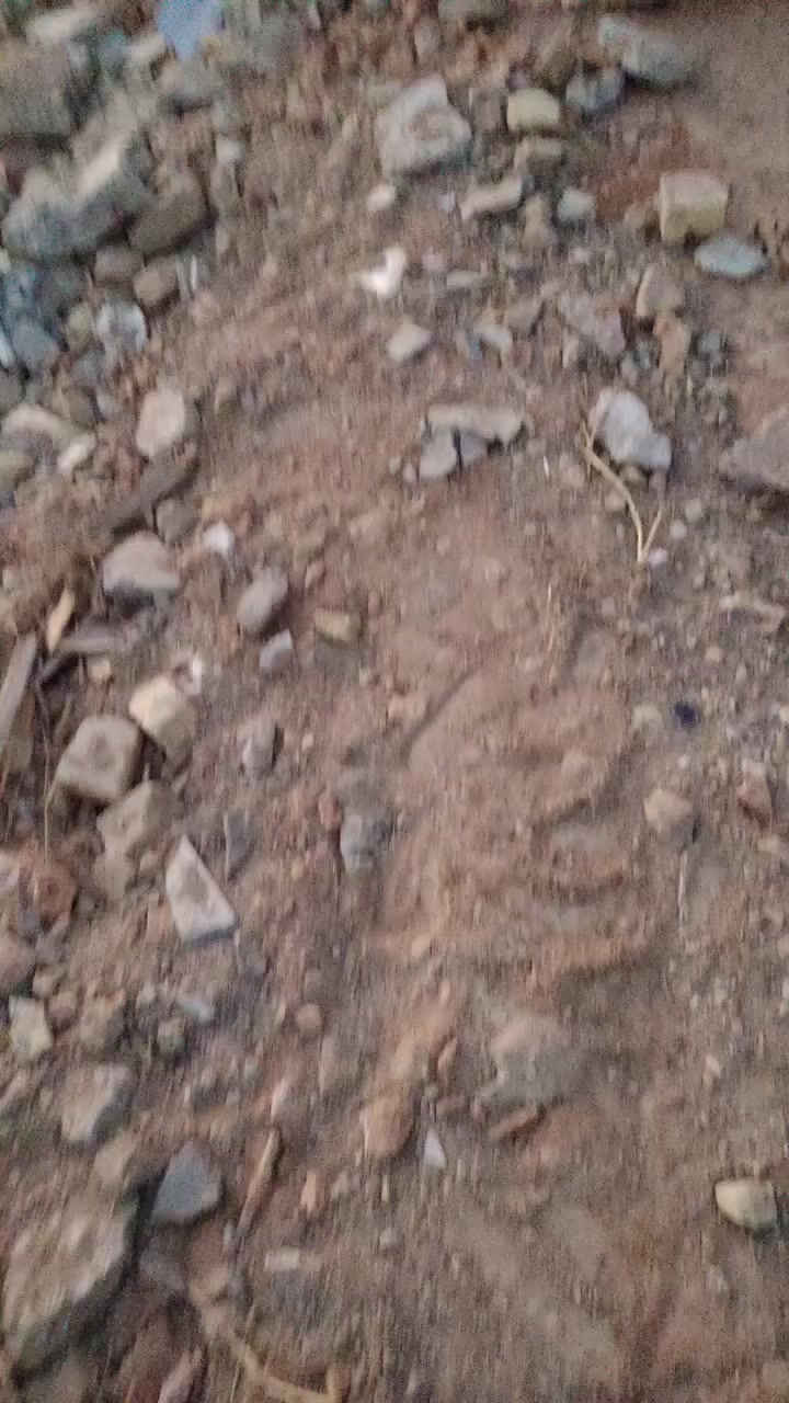 سلام عليكم عرصه. 400 م ركن على شارعين لبيع حي العمل نزله شيخ عناد خدمات كامله ماي مجاري كهرباء مضومه. الانترنت الضوئي شوارع تبليط مدارس مستوصف.  ***********
