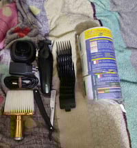 مكينة اخت الجديده نضيفة كلش مستعملة مرتين بس لو ٣ ولاصق رقبة وشفرة تحد...