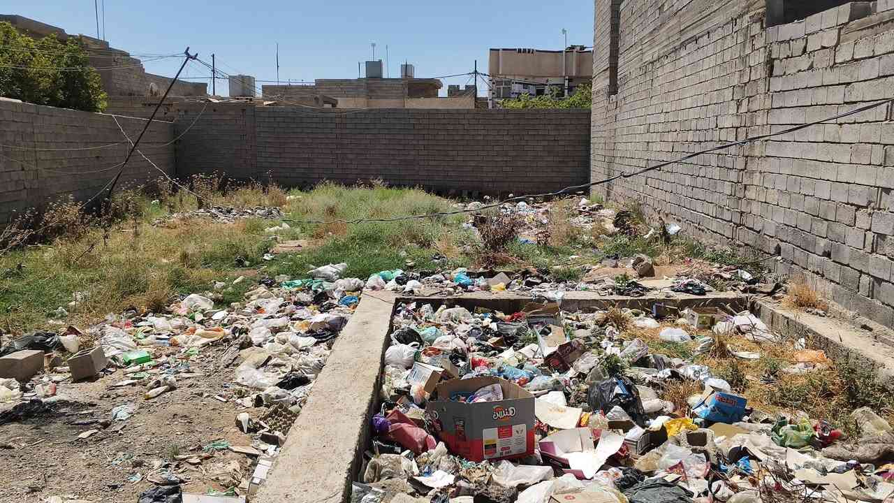 قطعة ارض للبيع بشارع الامير قريب على بيت حتروش
 350 متر 
بصف بيت ابو رعد 
للأسفسار الاتصال على الرقم ***********
