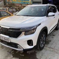 كيا سليتوس 2024  خليجيه فول مواصفات 1/1 ماشيه حاليا 2000 جديده السياره...