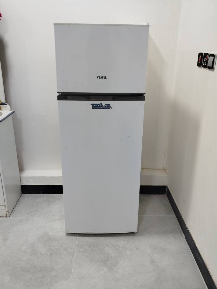 ثلاجة للبيع نوع ڨستل درجة اولا لا داخلة تصليح ولا شايفة المصلح الفريز ثلج اي عطل مابيهة سعره ٢٠٠ الرفاعي, ذي قار


**إذا كنت صاحب هذا الإعلان وتريد حذفه لأي سبب، رجاءا أرسل رسالة إلى الدعم الفني**