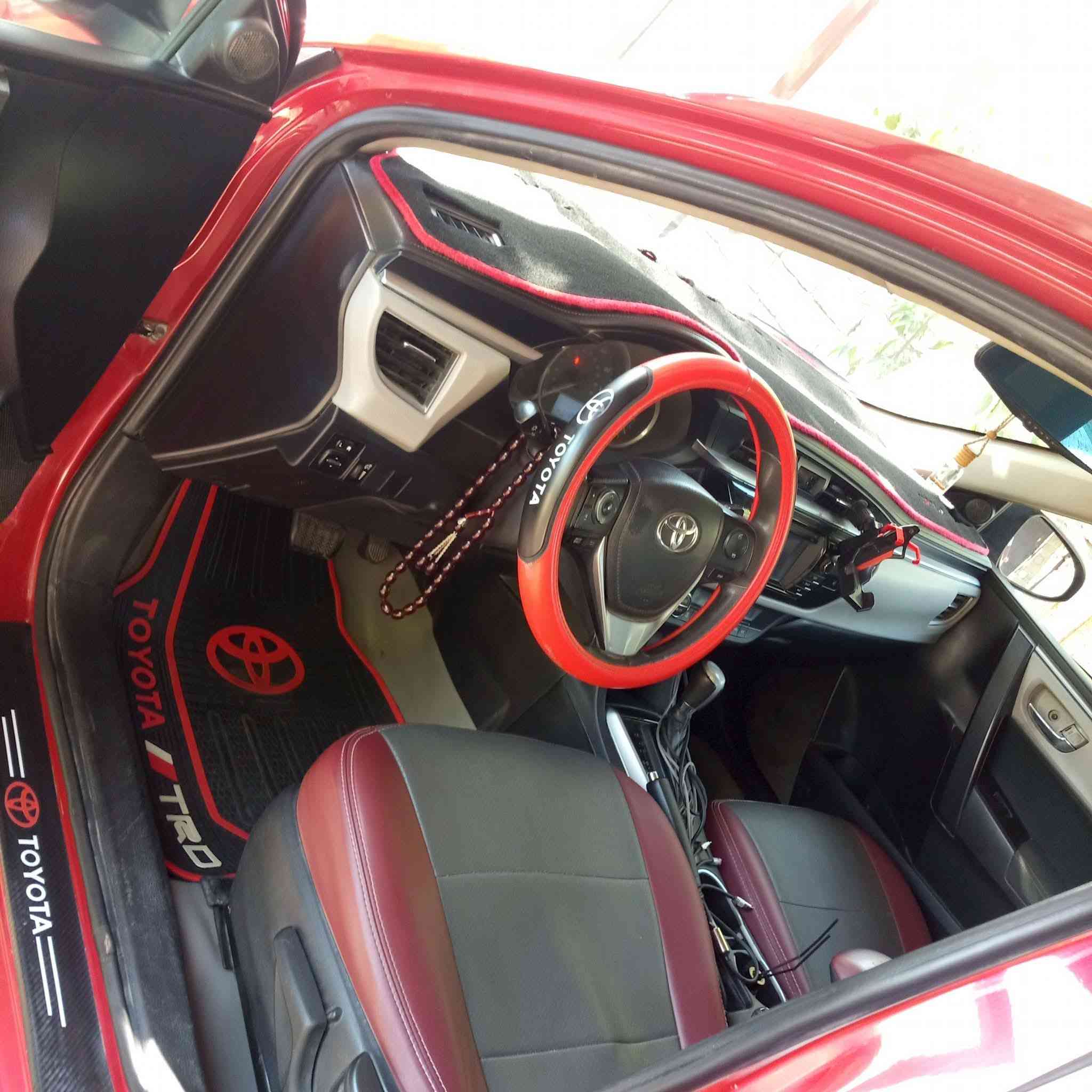 تويوتا كورلا موديل 2016 أمريكي
رقم السلمانيه دولي جديد شرط التحويل والغرامات 

محرك 1800 شرط لا مفتوح ولا تنقيص ولا تبخير 

كير شرط بدون عيب 

تبريد ثلج 

صدر امامي وخلفي جديد 

تايرات جدد 

تحكم استيرن جهتين 

مثبت سرعة 

اشاير بالمري 

تحكم امري كهربائي 
***********
