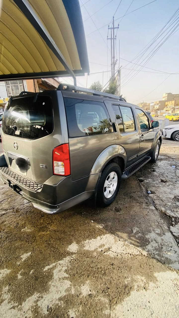 السلام عليكم باثفندر 2007 بدون حادث بيه صبغ قطعتين 87 وبيه مجال  للتواصل  ***********
