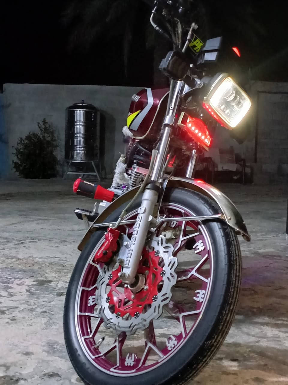 سلام عليكم دراجه سيفان البيع موديل 2024 اوراق اصوليه كهربائيّ كلهة شغالة  السعر خاص مكاني ديالى الخاص ناحيةالسلام هاذه رقمي ***********
