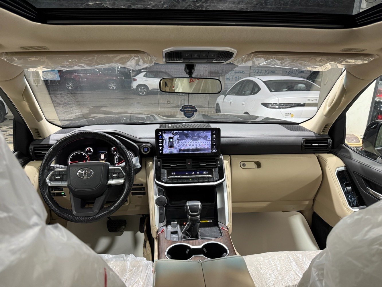 * لاندكروزر GXR لمتد بلاك ادشن 2024 رقم بغداد مستعمل 
* ⁠سعد العبيدي (7700637589)
* ⁠الموديل : 2024 
* ⁠الفئة: GXR / LIMTE بلاك 
* ⁠السعر (68.000 $) دولار 
* ⁠اللون اسود رقم بغداد 
* ⁠العدد (زيرو)داخل جلد (بيجي 
* ⁠محرك  6 سلند (4000) 
* ⁠لد شباك امامي 
* ⁠شباك امامي اسود بلاك 
* ⁠علامات البلاك الخمسة 
* ⁠ترايش ابواب اسود 
* ⁠كتابات اللمتد ولاندكروز الاسود
* ⁠سبايدر  خلفي شمعة
* دعاميات كت (لحاية) 
* ايرباك عدد (8)
* ⁠بصمة تشغيل بصمات ابواب عدد (5) 
* ⁠شاشة امامية كبيرة 
* شاشات خلفية عدد (2)
* ⁠كامرات عدد 4 (360 درجة) 
* ⁠فتحة سقف (سلايت) 
* ⁠كراسي الامامية كهرباء 
* كراسي الامامية تبريد 
* ⁠مقاعد (7) راكب دفع رباعي (4 * 4) 
* ⁠ثلاجة وسطية جنطة كهرباء 
* ⁠تشغيل عن شاحن واير ليس 
* ⁠حساس امامي خلفي 
* ⁠مري طي كهرباء ويل (20 انج)
* ⁠وباقي مواصفاتGXR المتد  البلاك المعروفة 
* ⁠السعر (68.000 $) دولار 
* بغداد - معارض النهضة - الشارع الثاني - شركة الخليج العربي هـ(***********)